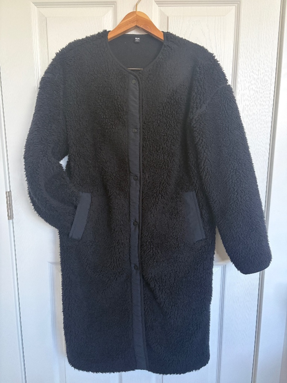 Uniqlo oversized fuzzy coat /size S